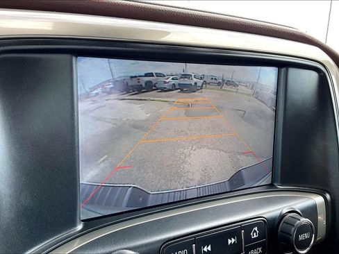 Used 2015 Chevrolet Silverado 1500 High Country w/ High Country Premium Package AWD/4WD image 13