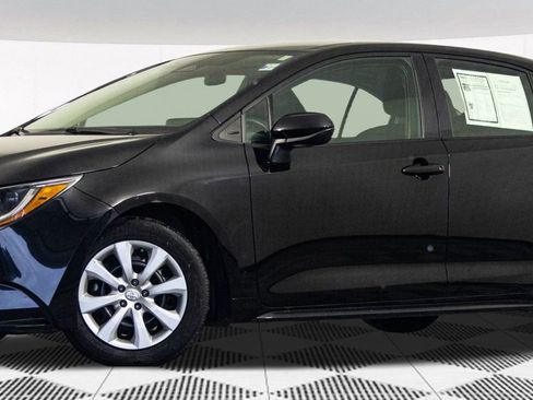 Used 2024 Toyota Corolla LE image 2