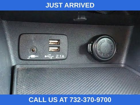 Used 2024 Subaru Forester Premium AWD/4WD image 25