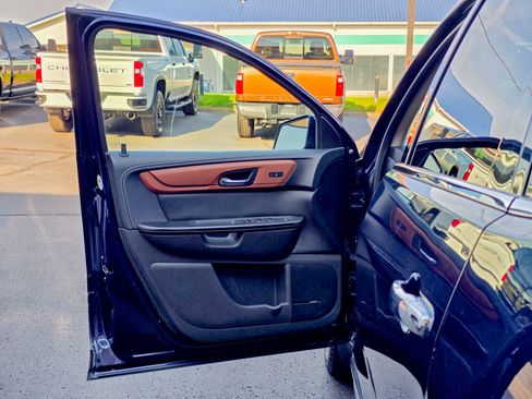 Used 2015 Chevrolet Traverse LTZ image 13