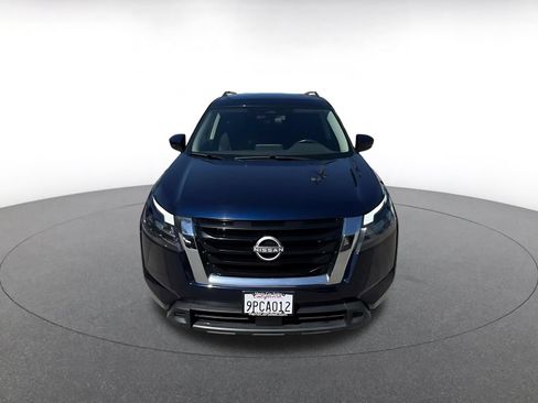 Used 2025 Nissan Pathfinder SV AWD/4WD image 4