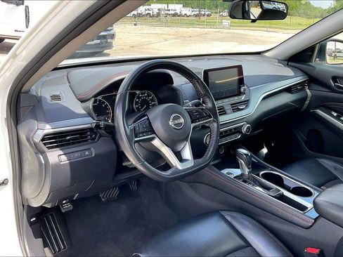 Used 2023 Nissan Altima 2.5 SR image 14