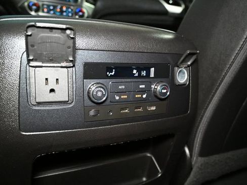 Used 2019 Chevrolet Suburban Premier AWD/4WD image 63