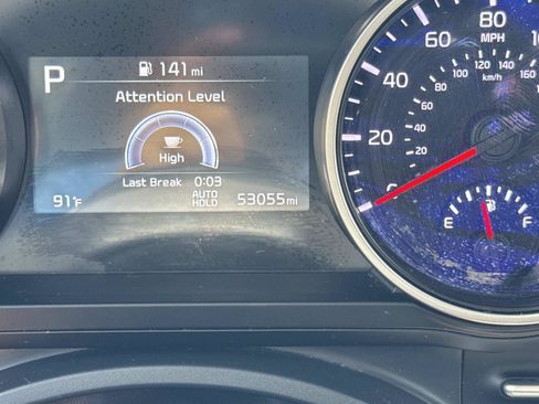 Used 2024 Kia Carnival LX FWD image 27