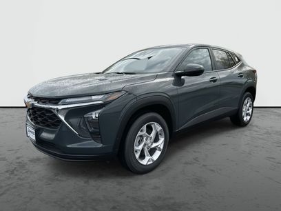 New 2025 Chevrolet Trax LS w/ LS Convenience Package