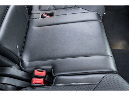 Used 2024 Volkswagen Atlas SE image 28