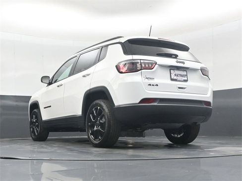 New 2026 Jeep Compass Latitude image 42