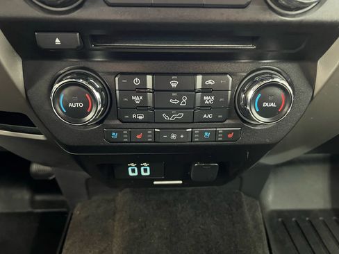 Used 2018 Ford F150 Lariat image 17