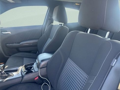 Used 2022 Dodge Charger SXT w/ Blacktop Package image 12
