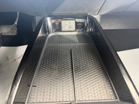 Used 2021 Ford Mustang Mach-E Premium image 30