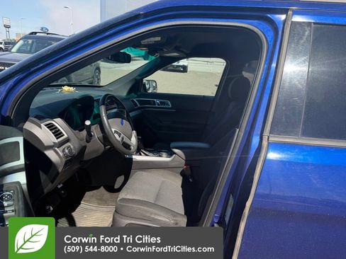 Used 2014 Ford Explorer XLT w/ Equipment Group 201A AWD/4WD image 13