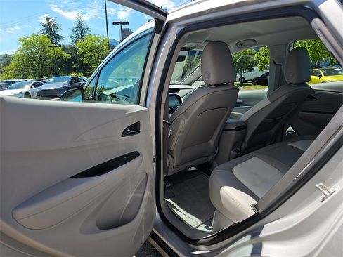 Used 2020 Chevrolet Bolt Premier w/ Infotainment Package image 18