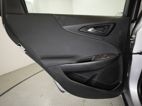 Used 2018 Chevrolet Malibu LT image 11