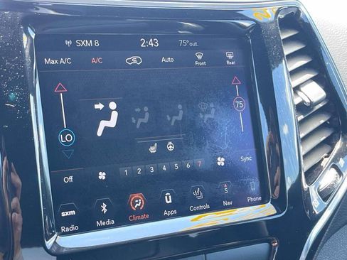 Used 2019 Jeep Cherokee High Altitude AWD/4WD image 28