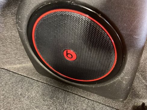 Used 2014 Chrysler 300 C w/ Beats Audio Group image 21