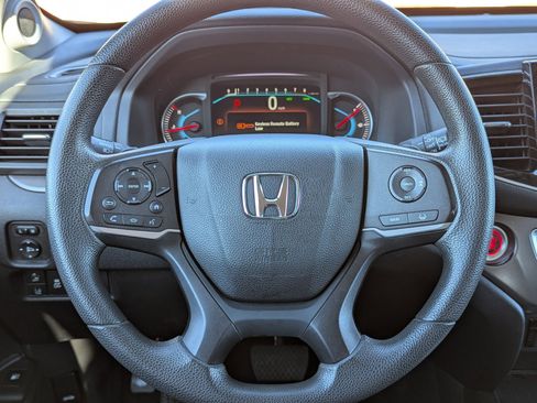 Used 2021 Honda Pilot EX image 19