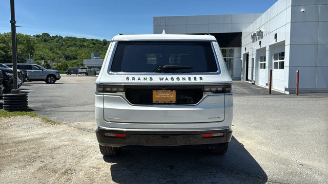 Used 2023 Jeep Grand Wagoneer Series III AWD/4WD image 7