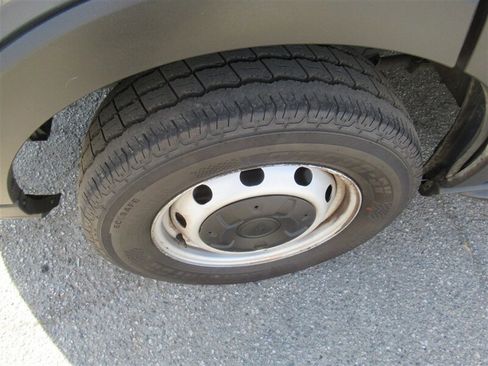 Used 2019 Ford Transit 250 148 High Roof Extended image 29