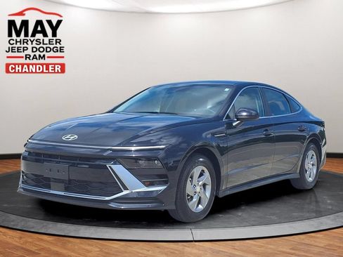 Used 2025 Hyundai Sonata SE FWD image 21