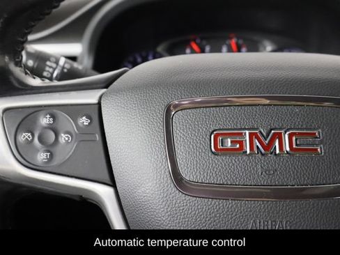 Used 2021 GMC Acadia SLT FWD image 8