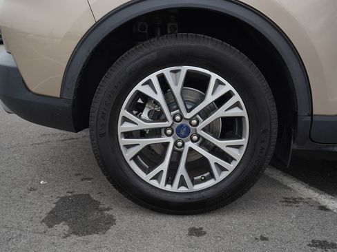 Used 2021 Ford Escape SEL FWD image 39