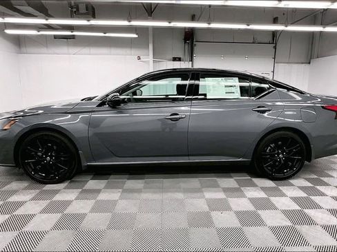 New 2026 Nissan Altima 2.5 SR FWD image 18