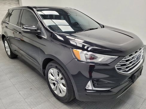 Used 2021 Ford Edge Titanium FWD image 11
