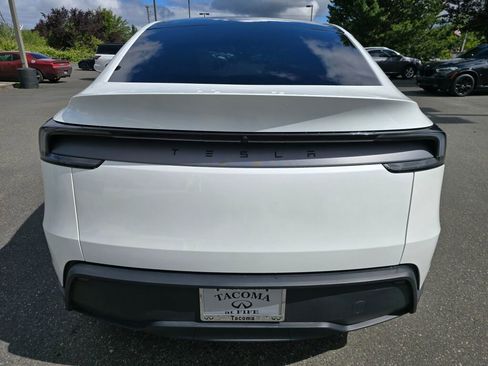 Used 2026 Tesla Model Y 2WD image 6