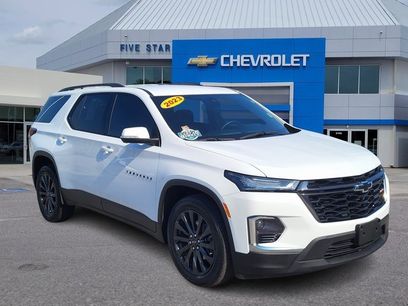 Used 2023 Chevrolet Traverse RS