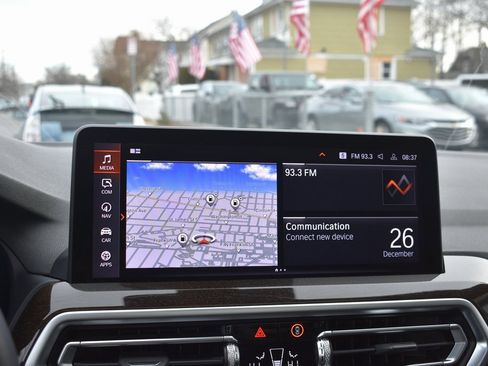 Used 2024 BMW X4 xDrive30i image 18