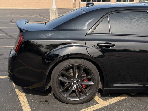 Used 2023 Chrysler 300 C RWD image 5