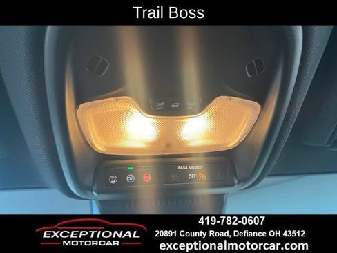 Used 2024 Chevrolet Colorado Trail Boss w/ Technology Package AWD/4WD image 43
