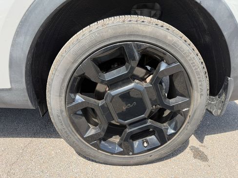 Used 2025 Kia Sorento SX Prestige image 10