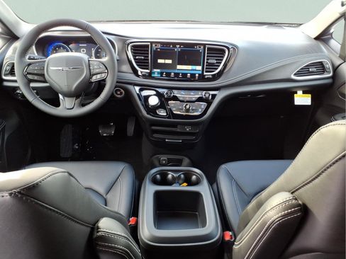 New 2026 Chrysler Pacifica Select w/ S Appearance Package AWD/4WD image 12