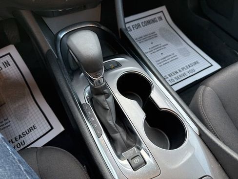 Used 2024 Chevrolet Malibu LT image 25