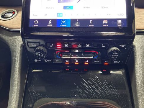 Used 2025 Jeep Grand Cherokee L Summit w/ Obsidian Package image 20