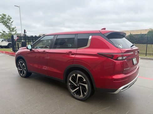 Used 2022 Mitsubishi Outlander SE image 6