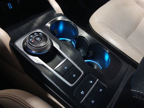 Used 2020 Ford Escape Titanium image 21