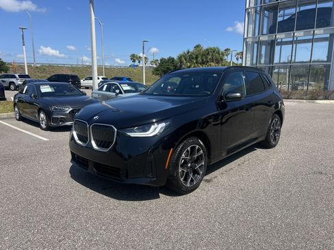 Used 2025 BMW X3 xDrive30i AWD/4WD image 3