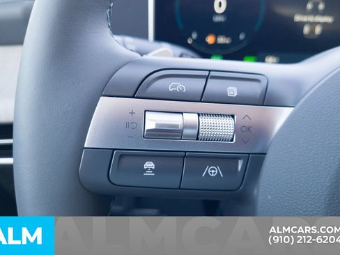 Certified 2025 Hyundai Sonata Limited FWD image 26