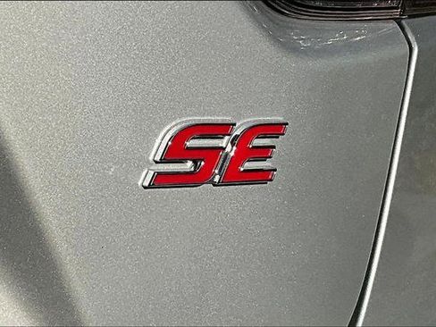 Certified 2024 Toyota Corolla SE image 21