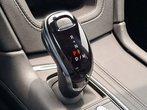 New 2025 Cadillac XT6 Luxury image 36