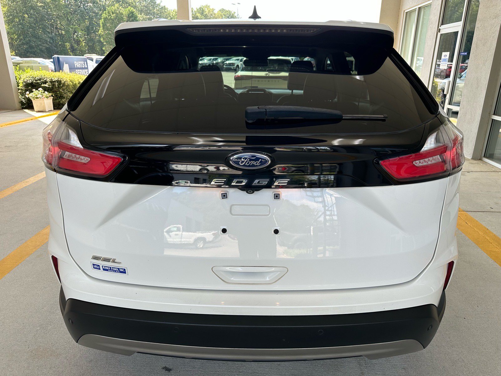 Used 2021 Ford Edge SEL w/ Convenience Package FWD image 10