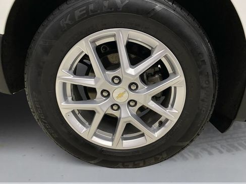 Used 2023 Chevrolet Equinox LS w/ LS Convenience Package AWD/4WD image 17