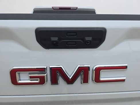 New 2026 GMC Sierra 1500 SLT w/ SLT Premium Plus Package AWD/4WD image 13