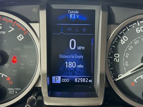 Used 2020 Toyota Tacoma SR5 w/ SR5 Appearance Package (SM) RWD image 14