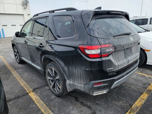 Certified 2023 Honda Pilot Elite image 3