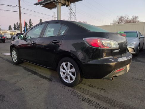 Used 2010 MAZDA MAZDA3 i Touring image 2