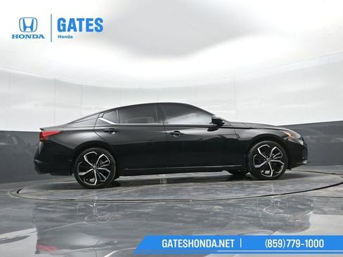 Used 2024 Nissan Altima 2.5 SR w/ SR Premium Package image 40