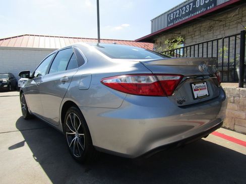 Used 2016 Toyota Camry XSE w/ Moonroof Package FWD image 3